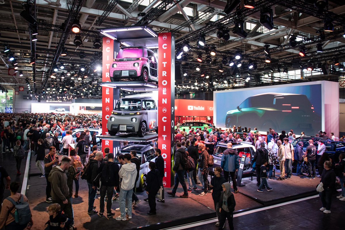 Nail1253114188's tweet photo. 🚗🔥 LE MONDIAL DE L’AUTO, C’EST AU TOP ! 🔥🚗

Rendez-vous du 12 au 18 octobre pour célébrer l’automobile sous toutes ses formes ! Des modèles qui font rêver, des nouveautés à découvrir, du design, de l’innovation et une ambiance pleine d’énergie… il y en aura pour tous les passionnés ! 🤩✨

Entre belles découvertes et coups de cœur, préparez-vous à en prendre plein les yeux ! Alors, qui vient faire un tour ? 👀👇

#MondialDeLAuto #Auto #Voitures #PassionAuto #Automobile #Innovation #Design #Sortie #Paris #AuTop #Citroën #XPENG #XPENGG9L #PeugeotET16 #ConceptCar #Peugeot #Citroën #PeugeotRCZVision #Macron 

@mondialdelauto