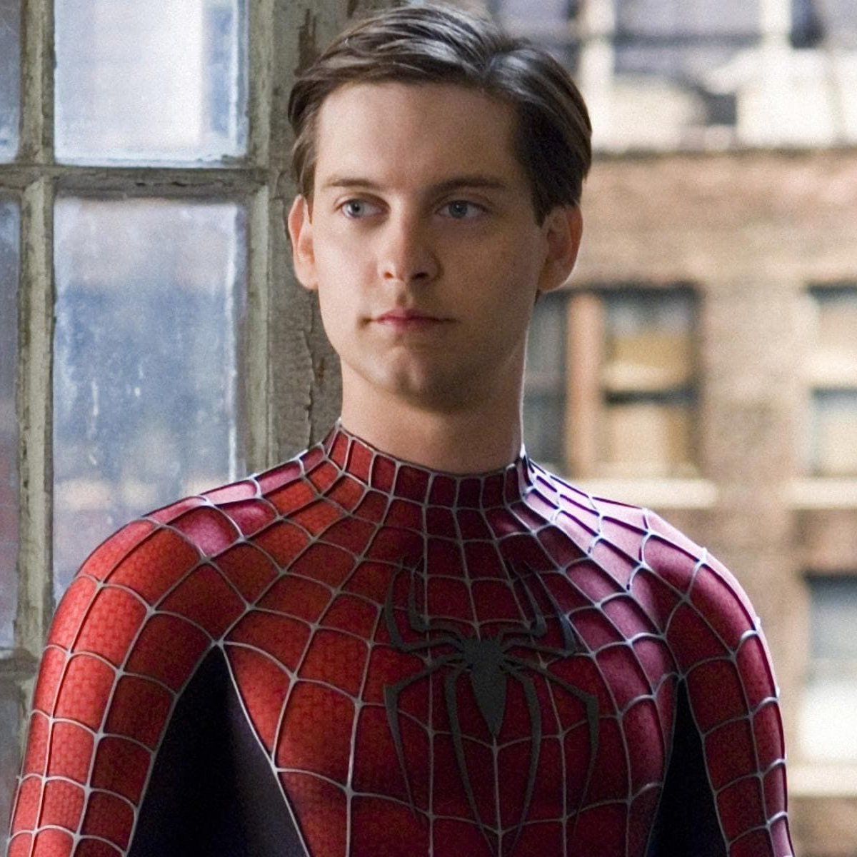 kaantaylarx's tweet photo. Tobey Maguire, eski eşinin düğününde nikâh memuru oldu. https://t.co/zlaBpqtrJ2