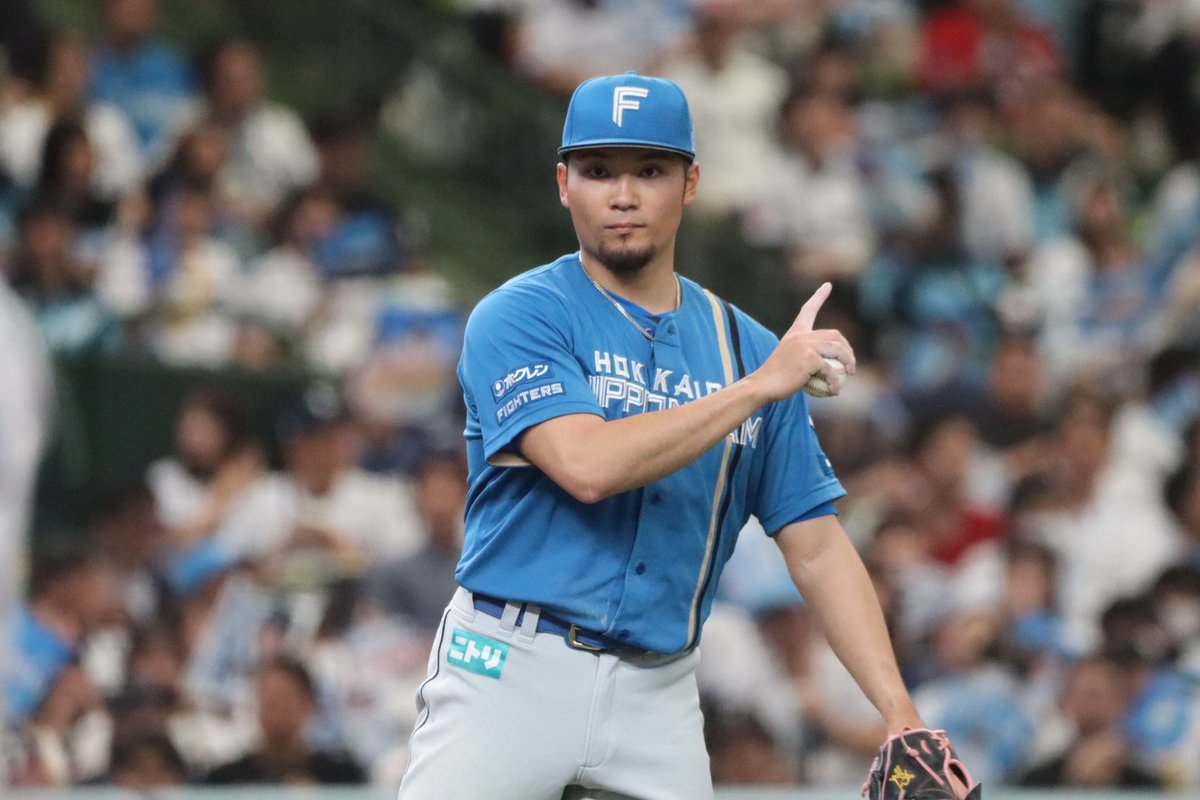 fighters__17's tweet photo. 今日も味方のエラーに次ねってやって、抑えてこの笑顔で迎えるのほんま好き😔♥️
#伊藤大海 #lovefighters https://t.co/HujNLm7pP6