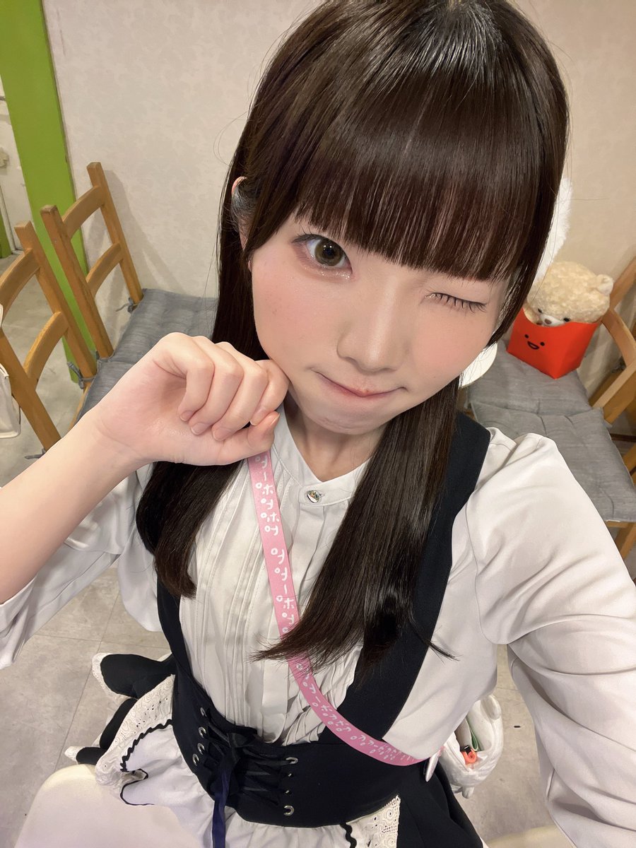 chi_fleur_'s tweet photo. いてまーーす❕18:00-23:00です🍀 https://t.co/b03zUrMi5P