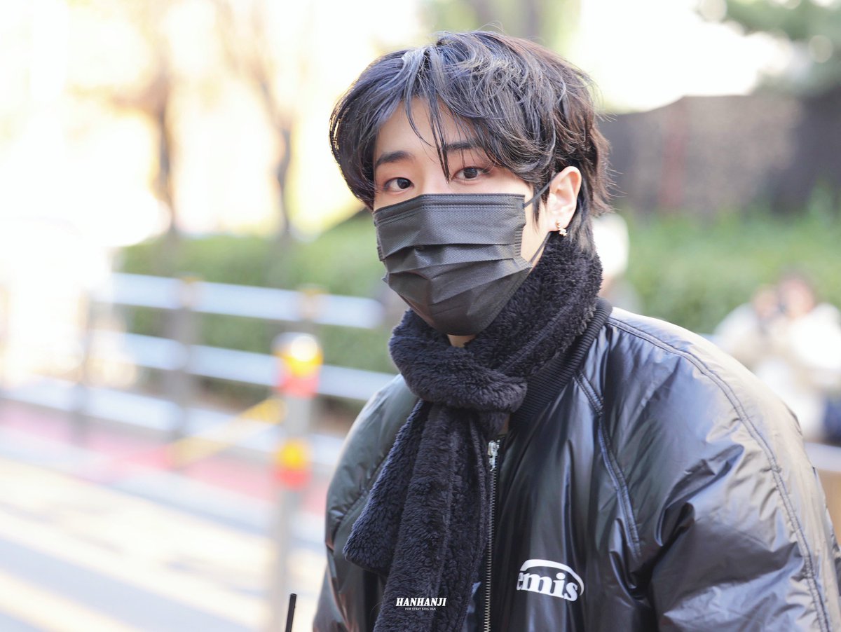 Hadagye_2's tweet photo. 마스크쓴 검은 햄스터도 귀여워♡ https://t.co/NxNi92G7tR