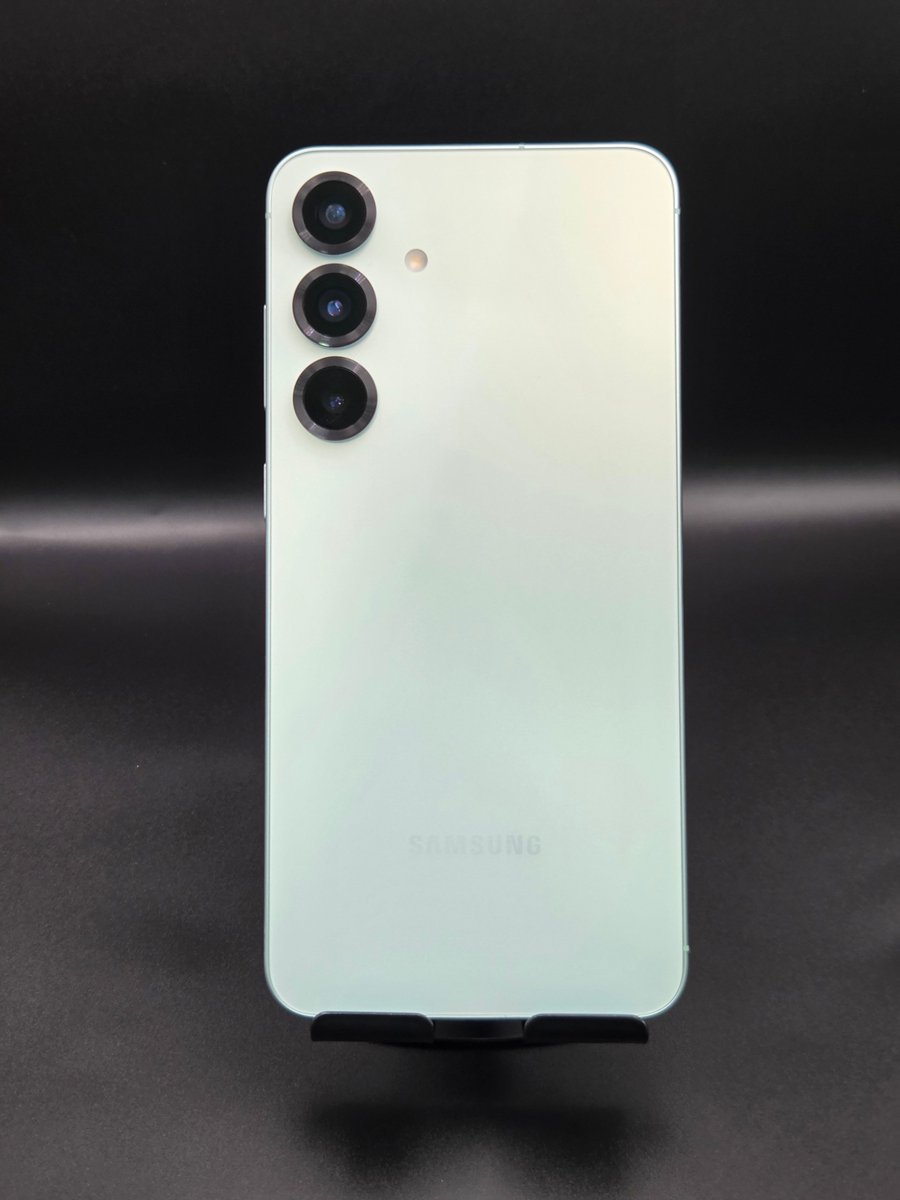 wherephone_'s tweet photo. 갤럭시 S25 플러스, 새 제품 가격이 부담된다면?
성능과 디자인은 포기하지 말고, 구매 비용은 합리적으로! ✨
중고폰·매장전시폰으로 더 현명하게 선택하세요.

👉 지금 어디폰에서 확인해 보세요!

#어게인디바이스 #어디폰 #전시폰 #매장폰 #s25플러스 #자급제 https://t.co/u68zrxEJqQ