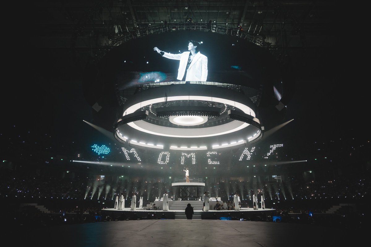 todayentth's tweet photo. “นนท์ ธนนท์” เสิร์ฟเวที 360° กลางอิมแพคปิดฉาก “ARENA ENCORE” พร้อมประกาศ EP.04 ปีหน้า “จัดร้อนหน่อยนะครับ” เตรียมบุก “ราชมังฯ”

#THEMOMENT_ARENAENCORE
#NONTTANONT
#LOVEiSSHOWBiZ
#LOVEiSENTERTAINMENT

อ่านต่อและชมรูปเพิ่มเติม : https://t.co/bXVn6x8ocu https://t.co/bKW1KVRt41