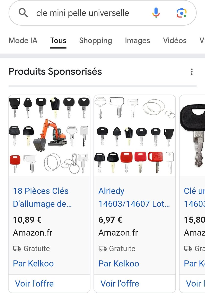 koroviev82's tweet photo. J'ai perdu les clefs de ma mini pelle. Coup de bol je viens de découvrir qu'on peut les trouver sur internet sans faire appel au constructeur ! https://t.co/7WgmjxySBi