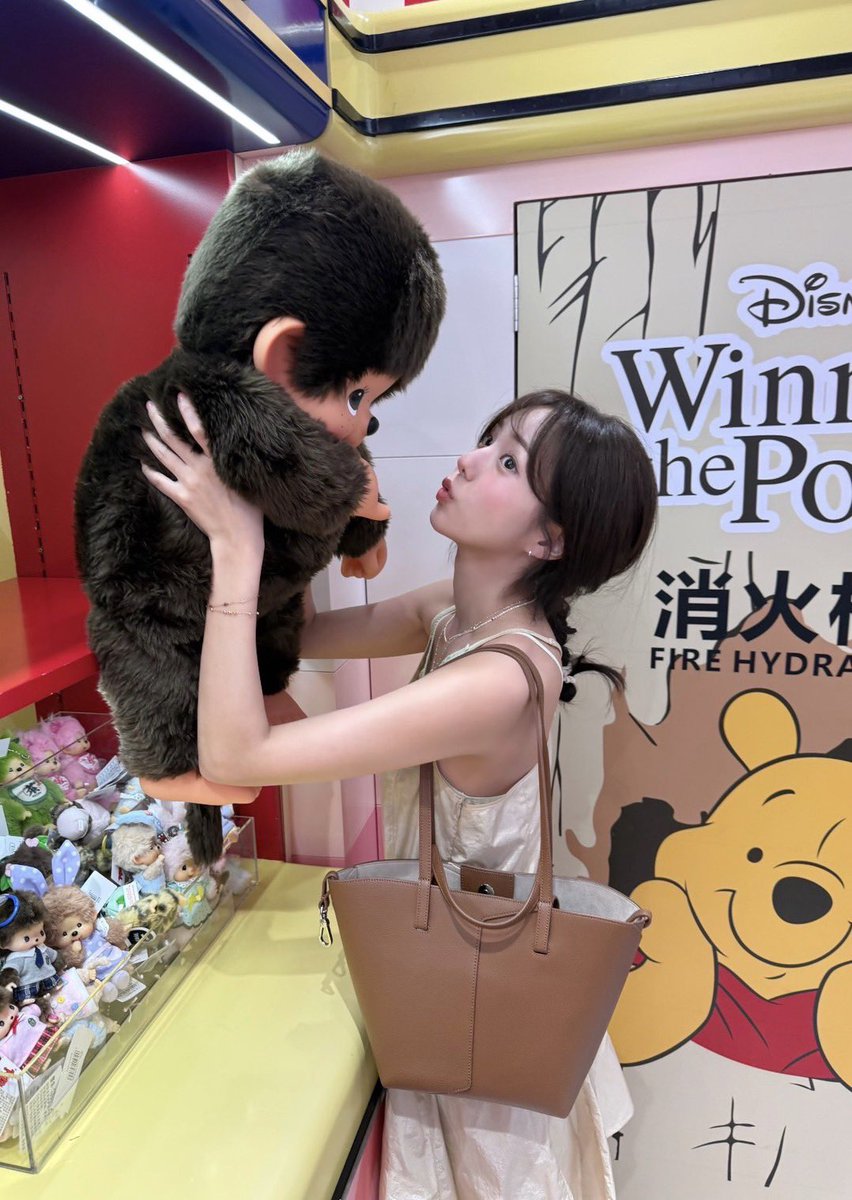 chocomaru06's tweet photo. スビンちゃんのフェイスライン本当に綺麗すぎる…下向いてても二重顎とかもたつき感が全然ないの羨ましい😭

ダイアクリニックでシュリンク×インモードのパッケージイベントが10月やってるっぽい!!初来院イベントでシュリンク300ショットがあるみたいだから、気になる人はかなり狙い目！インモードと組み合わせて輪郭管理したい人はチェックしてみて‼️【PR】