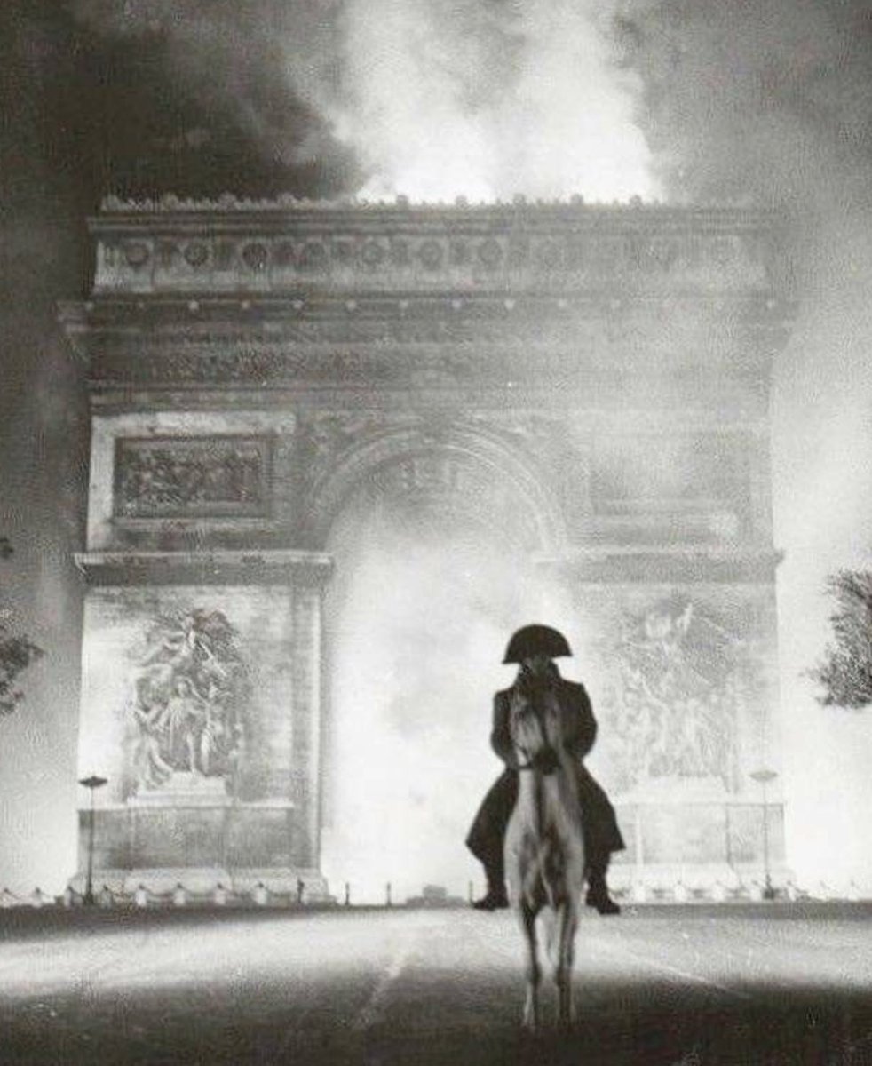 33StrategiesBot's tweet photo. “Courage isn't having the strength to go on - it is going on when you don't have strength.”

― Napoleon Bonaparte https://t.co/ZaT5yp2amg