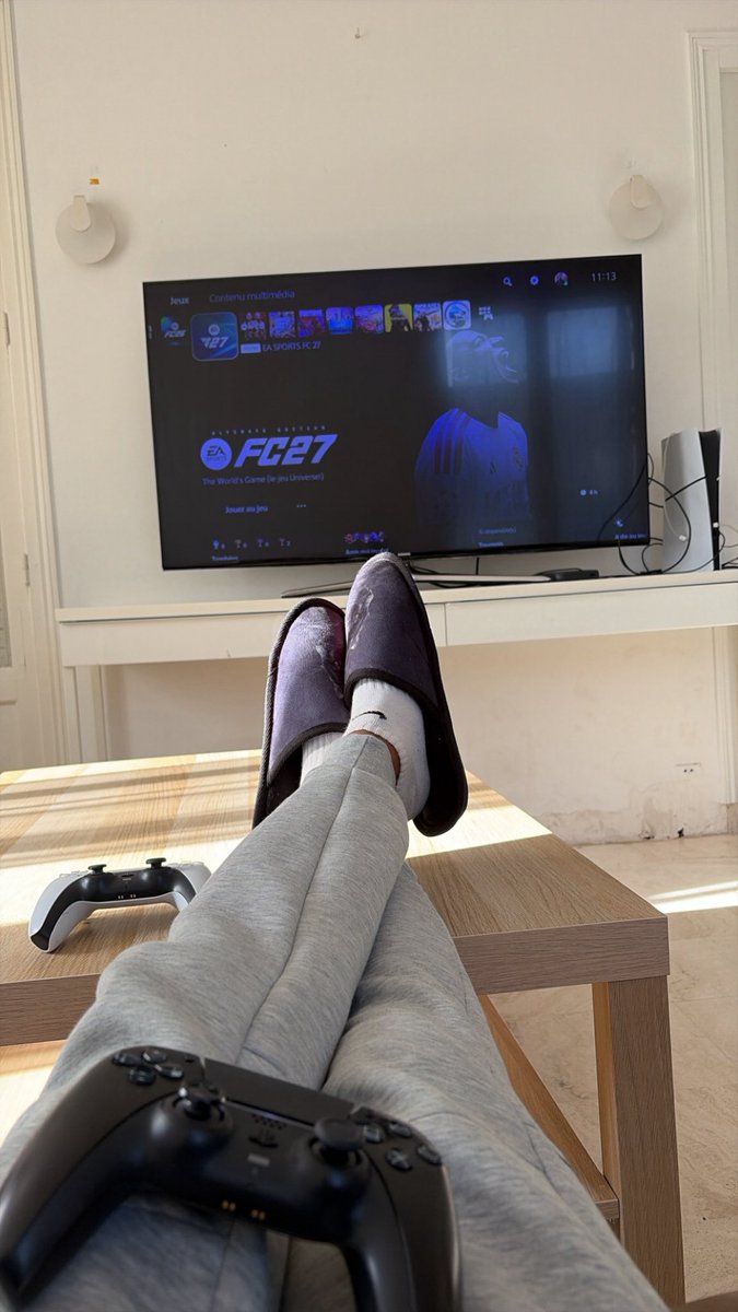 BossFRIC75's tweet photo. Aujourd’hui qui veut se prendre une razzia de ma part ? 😈👑

J’vais bien vous dresser bande de chiennes 
Vous êtes des sous races et votre devoir est de me servir !

#cashmaster #findom #cashslave #cashgay
#cashsub #moneyslave #cashfag
#cashfaggot #findomdrain #cashpig
#cashdom https://t.co/J6Ub3MMBoy