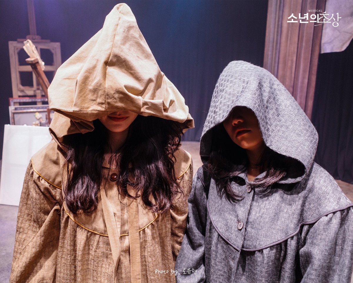 rnbtheatre_kr's tweet photo. [뮤지컬 #소년의초상] 🎨💐

📷 막공 D-6
추억의 사진 대방출 #3

"가장 반짝였던 우리의 세상" 

(Photo by. 유현 야코포)

2026.07.28 - 10.18
대학로 TOM 2관 https://t.co/5PqOVtDB95