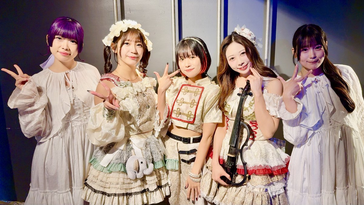 ABCIDOLofficial's tweet photo. 【#ABCIDOL】
at YOKOHAMA COAST garage+
<BLACK STAGE>
次の出演者はXOXO EXTREME(@xoxo_extreme)です💖
革新も一歩から‼️
#キスエク #ABCIDOL1012 #当日券販売中 https://t.co/U6oOCysPYE