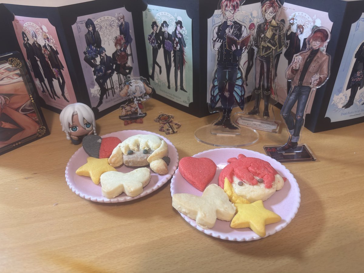s6x4ml's tweet photo. 友達と一緒にクッキー作った！
めっちゃむずかったけど、可愛くできた︎💕︎ https://t.co/j2lqEkLED7
