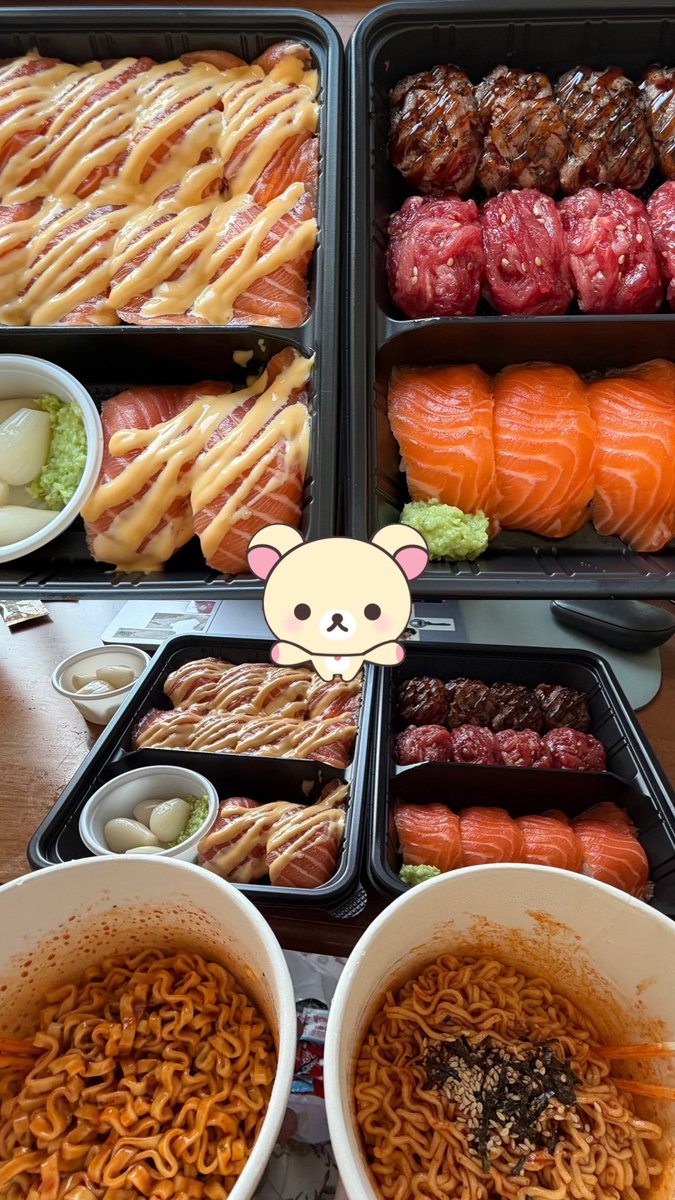 uuuusk0's tweet photo. 육바연이랑 초코모찌 머금 https://t.co/xXmNfwY8bo