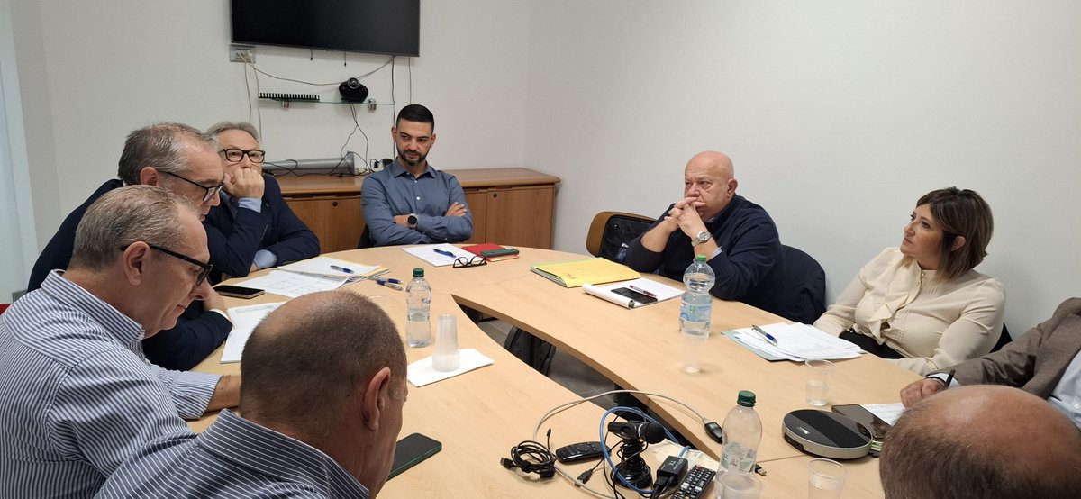 CISLAbruzzoMoli's tweet photo. #CISL e #InasCisl : PIÙ SINERGIA, PROSSIMITÀ E ASCOLTO PER RISPONDERE AI NUOVI BISOGNI DELLE PERSONE
Importante momento di confronto con l’obiettivo di consolidare la presenza sul territorio e costruire una rete di servizi sempre più qualificata, accessibile e vicina alle persone https://t.co/m88Wmdjh7J
