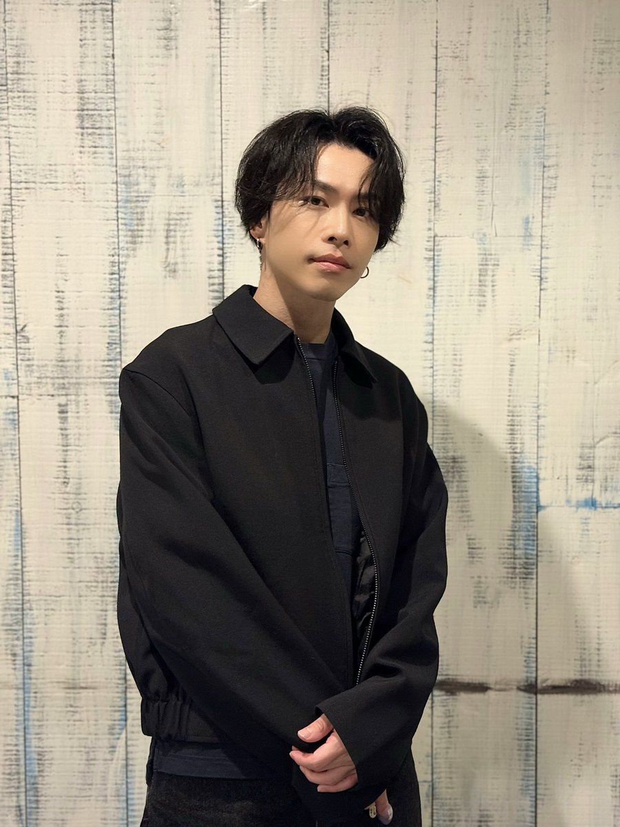 SMOOTH_WD's tweet photo. TAILOR in TOKYO
ありがとうございました！！
SUITSの"仕立て"という 
意味のイベントで大阪に続き
東京でも開催させて頂きました🗼
フルバンドでのライブは
いつもより生の音を届けられるので
是非お越しくださいませ‼️
楽しみすぎるぅぅ🔥
今日も来てくれてありがとう！
感謝🤝

写:本日黒衣装 https://t.co/fBEDkBcIpi