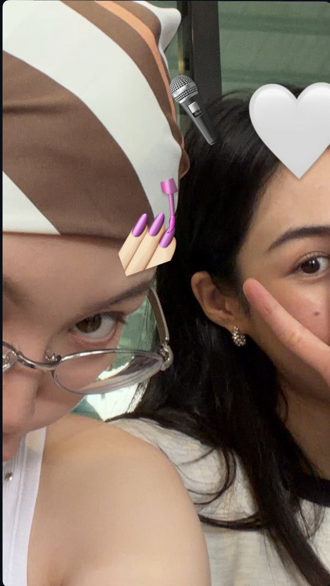KmtKim's tweet photo. อยากถาม มนอ มากค่ะ “เลี้ยงลูกยังไงให้ขี้อวดได้ขนาดนี้คะ?” https://t.co/zUYle8CkPM