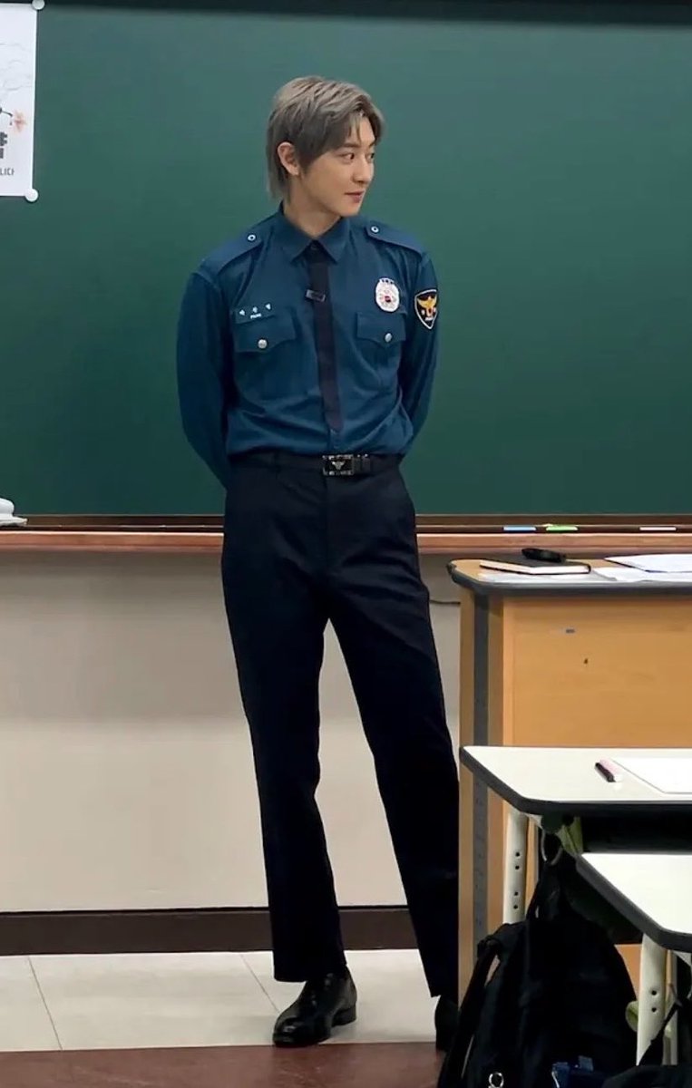 no_loey_no_life's tweet photo. i will surrender even before he arrests me 🏳️🙌 https://t.co/aiLJJiYmgL