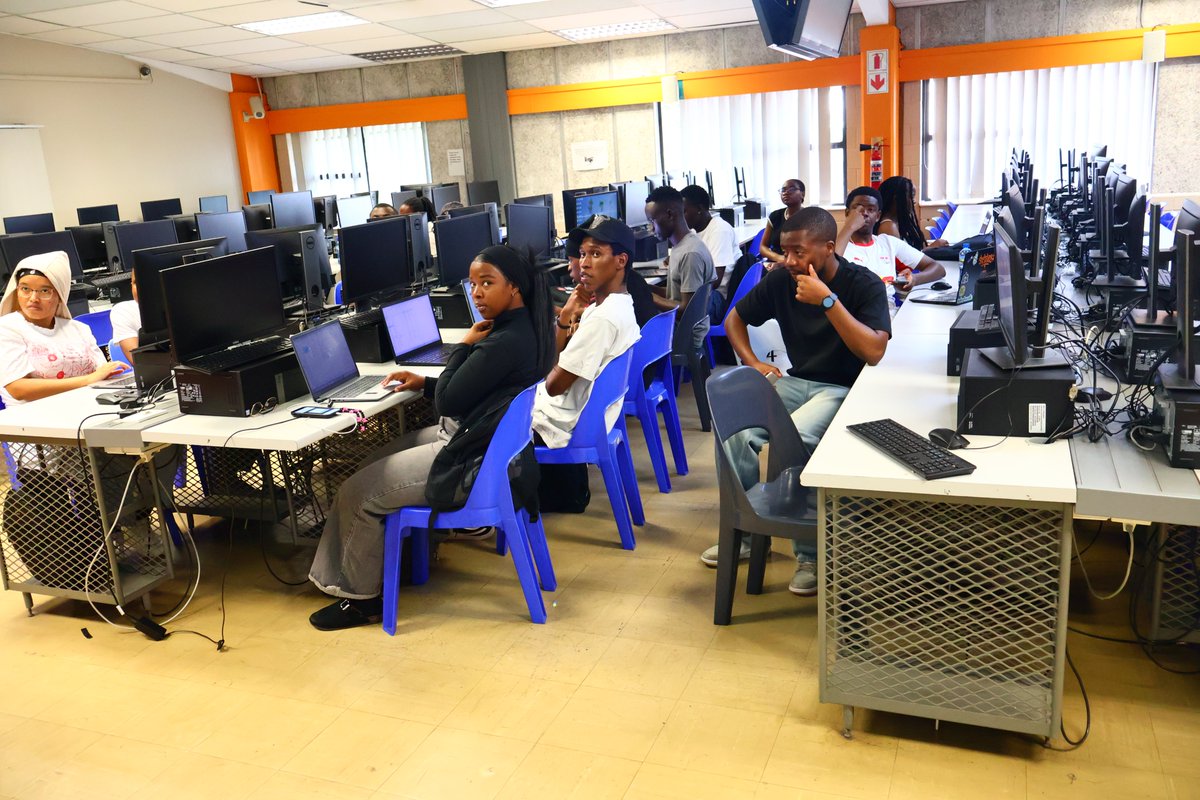 ujblockchain's tweet photo. professionals in blockchain literacy, equipping them with knowledge of a technology that is key to addressing societal problems.
#UJBlockchain #BuildingTheFutureOneBlockAtATime #BlockchainTraining #DigitalSignatures #TokenisedAssets #BlockchainSouthAfrica #4IR https://t.co/CeWa1EbtcP