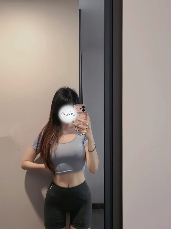 PhamChi472200's tweet photo. 問你一個很簡單的問題
如果讓你和我一起做運動的話 你願意嗎 https://t.co/V0ScjUDL9b