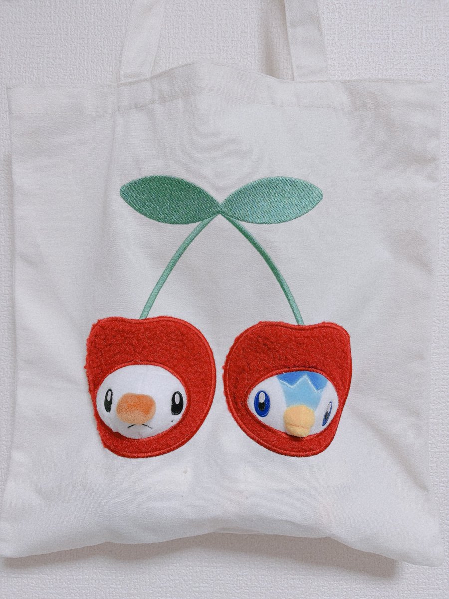 sakimaru_209's tweet photo. 話題のキャンドゥの顔出しトート買っちゃった🍒´-
早速ポッチャマとミジュマル入れてみたけどかわいい🥰🫶🏻
ぬい入れるとこちゃんと仕切られてるから使いやすそう\( ˶˙˙˶)/♡♡

#ポケモンfit  #ポケぬい https://t.co/gankVQYGPn