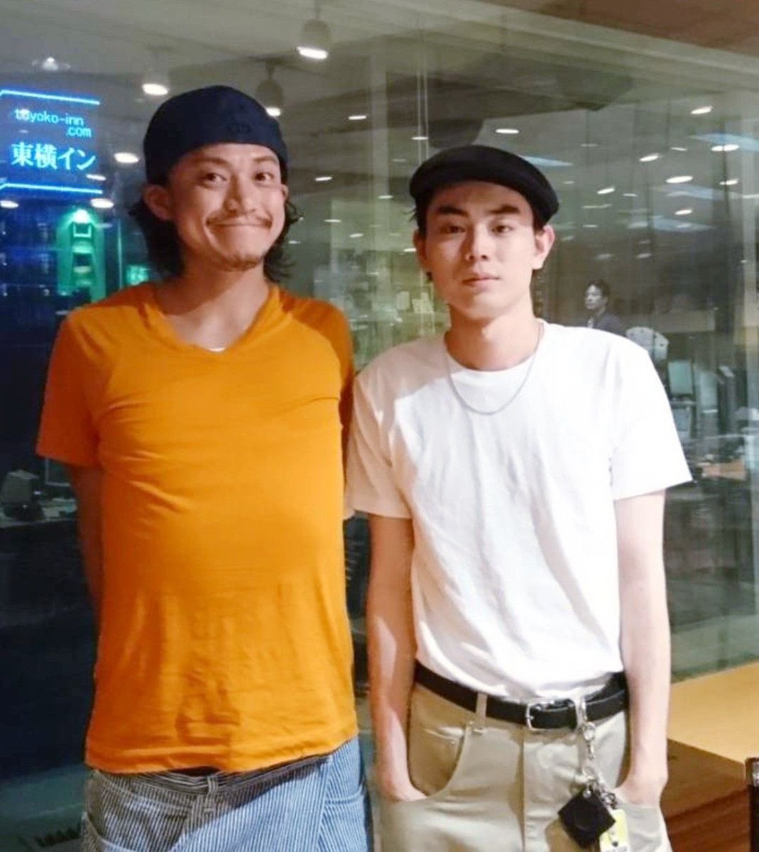 IIlIFUCKIlII's tweet photo. 투샷의 온도차 https://t.co/gsu1LYHu4F