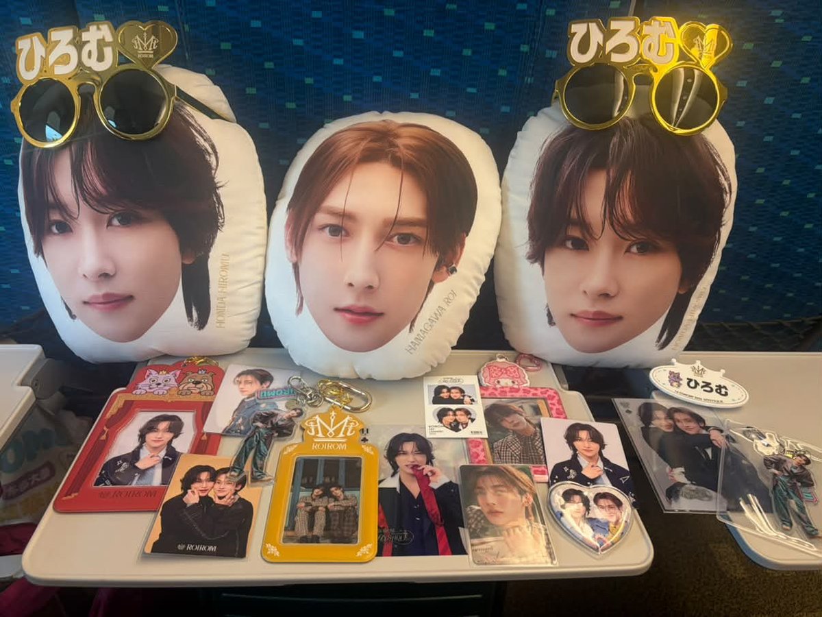 h_yu8181's tweet photo. 福岡最高でした😭❤️
本当に好きすぎてどうにかなりそうです💓
cHaRmもいい人たちばかりで
ロろロスだけどcHaRmロスでもある😿
ROIROM💞cHaRm💞護華族💞あいしてゆ〜🫶🏻 https://t.co/Tv4MrtmVkY