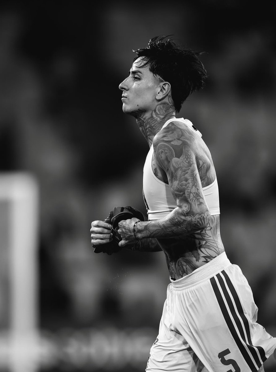 raphaelaofcoli's tweet photo. 🖤🥷 https://t.co/PNTYuMIPlK