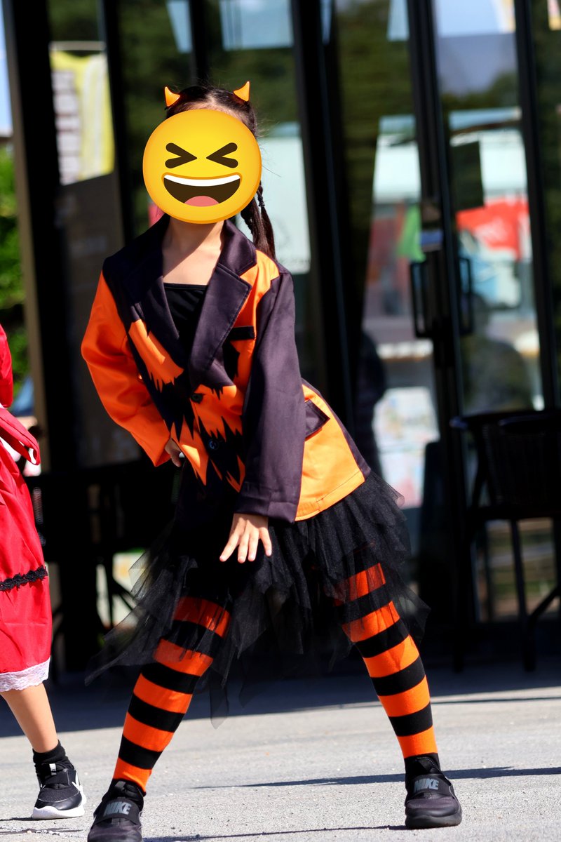 kashitarou08's tweet photo. 今年の娘のハロウィンダンスイベント衣装

「るろうに剣心の某御庭番衆」概念コーデ https://t.co/yoO3J9qvGN