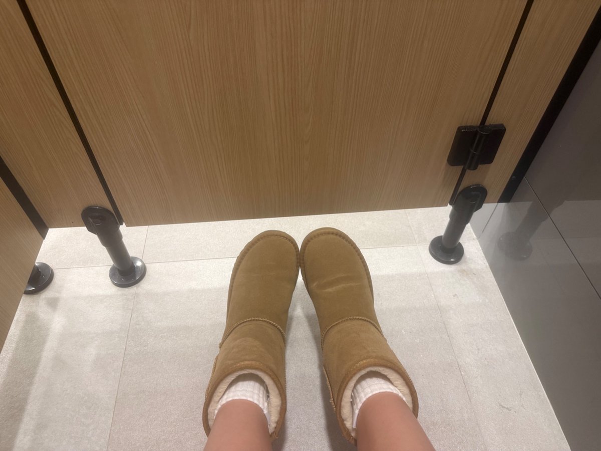 shinyrodlicker's tweet photo. ppl made fun of my new boots im sad i thought they were cute https://t.co/AqvQ946xWS