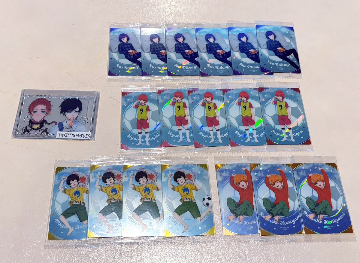 T18145655's tweet photo. ブルーロック ウエハース ブルロ

譲 
⚫︎凪、玲王、⚫︎千切、⚫︎黒名、國神、蜂楽、閃堂
雪宮、清羅、七星、二子、閃堂

求
冴、凛

ER、Oは同種もしくはシクレとのお取引
⚫︎ER⇄シクレかER冴のみ

ERは冴優先、Oは凛優先
無印は比率違い🉑

郵送にて
お気軽にお声掛けください🙇‍♀️ https://t.co/G8k29vca4d