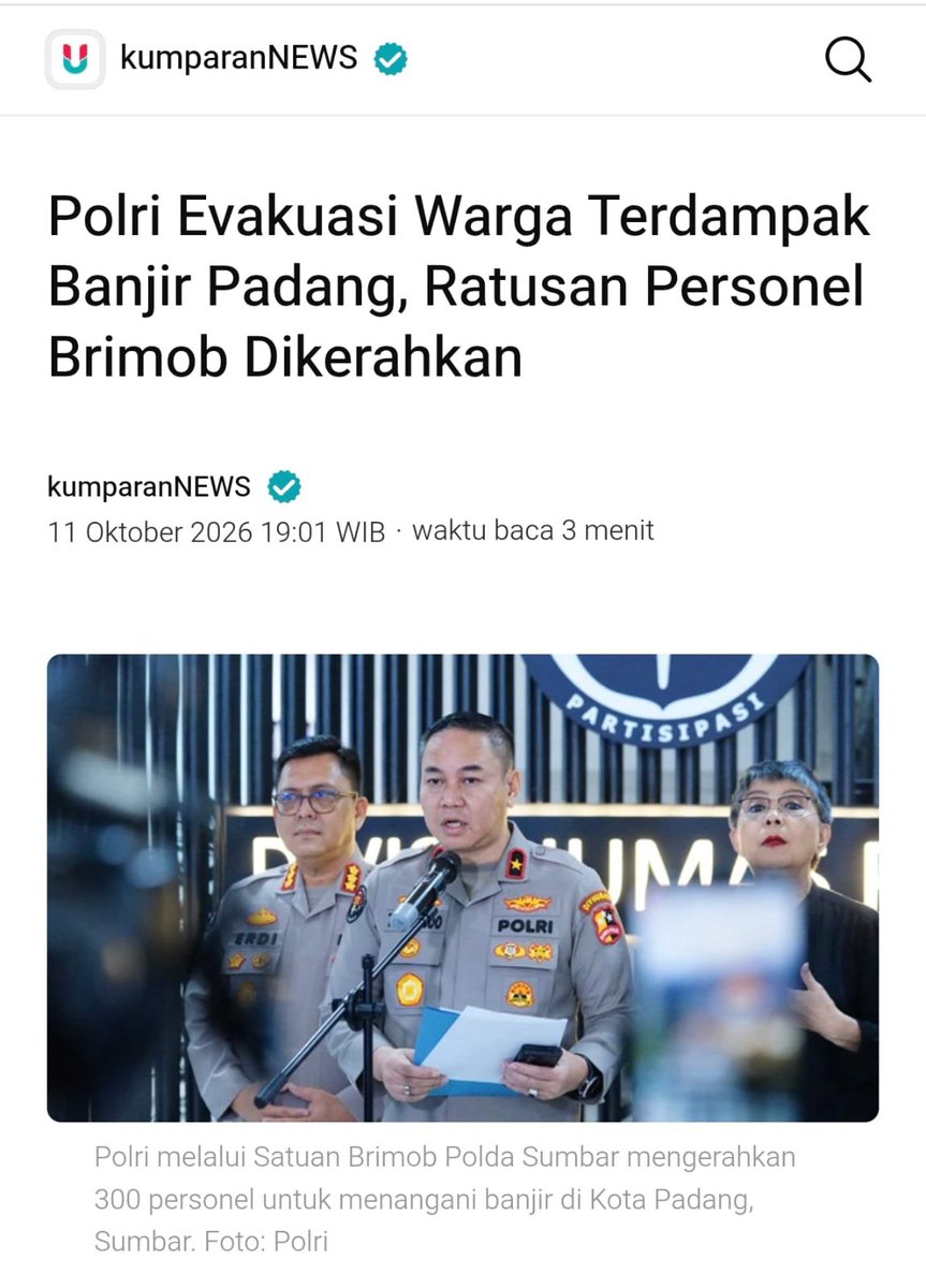 koecingaroeng's tweet photo. banjir di kota padang mendorong polri bergerak membantu evakuasi warga demi keselamatan masyarakat. Siaga Tanggulangi Bencana #BersamaBangkitKembali https://t.co/HDuwSbgnQN