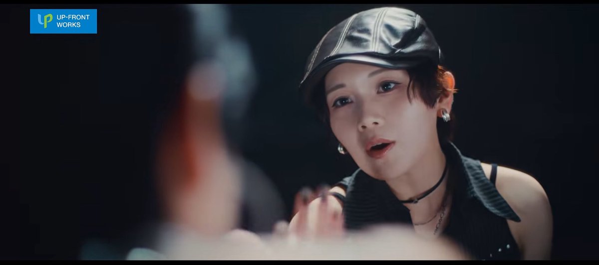 koro__kr11's tweet photo. YouTubeのコメント欄で「日本1美しい圧迫面接」て言われてて顎もげそうwwwwwwwwwww https://t.co/6q4hXJxzAJ