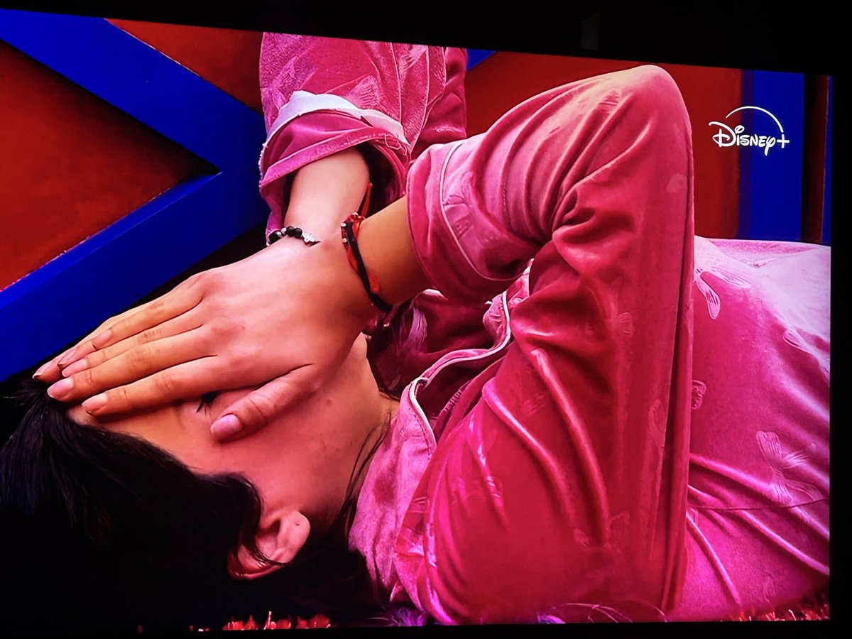 QueOsoOpina's tweet photo. Daniela “Bebeshita” destrozada por las decisiones del público al mandar a mane como peón y eliminar a pasky mirada loca 

#LaGranjaVip #LaGranjaGala https://t.co/ROwIj9OG7v