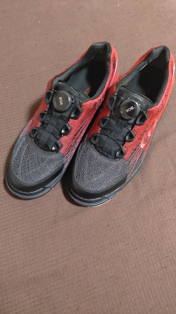 teth_teth_teth's tweet photo. 新しい👟買いました✨

ROUND1の施設利用券がガッツリあったので、1/3くらいで買えちゃいました　ありがたや🙏
次はボールが買えるように、競技会頑張ろう♪w https://t.co/mI8LHiQuW8