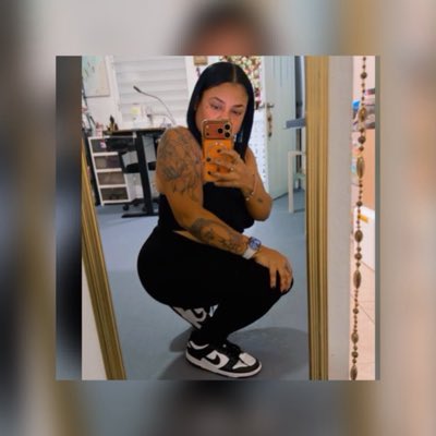 Veronicaw8c's tweet photo. #NuevaFotoDePerfil https://t.co/IcY4HFOshH