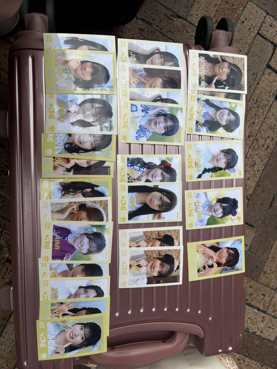 lwzven's tweet photo. ニアジョイ ミニくじ 生写真 ミニフォト IDフォト トレ

譲 画像１枚目(山田天野小澤藤沢逢田山野大西村山高橋)

求　画像２枚目(江角)

本日夜公演��現地トレ���望です。
お願いします🙇‍♀️ https://t.co/jsloEyca43