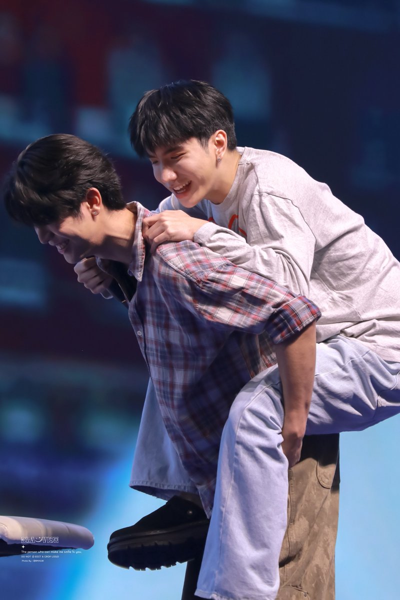 BMAS2B's tweet photo. ꒰2026.10.06꒱ ×

ก็น่าร้ากกันมากเลย... 

#GMMTVFANIVAL2026HappyFamilyxSK
#WEIRDO101SeriesLive
#sea_ta_lay #keenkeno #SeaKeen https://t.co/NwOCuV8PsM