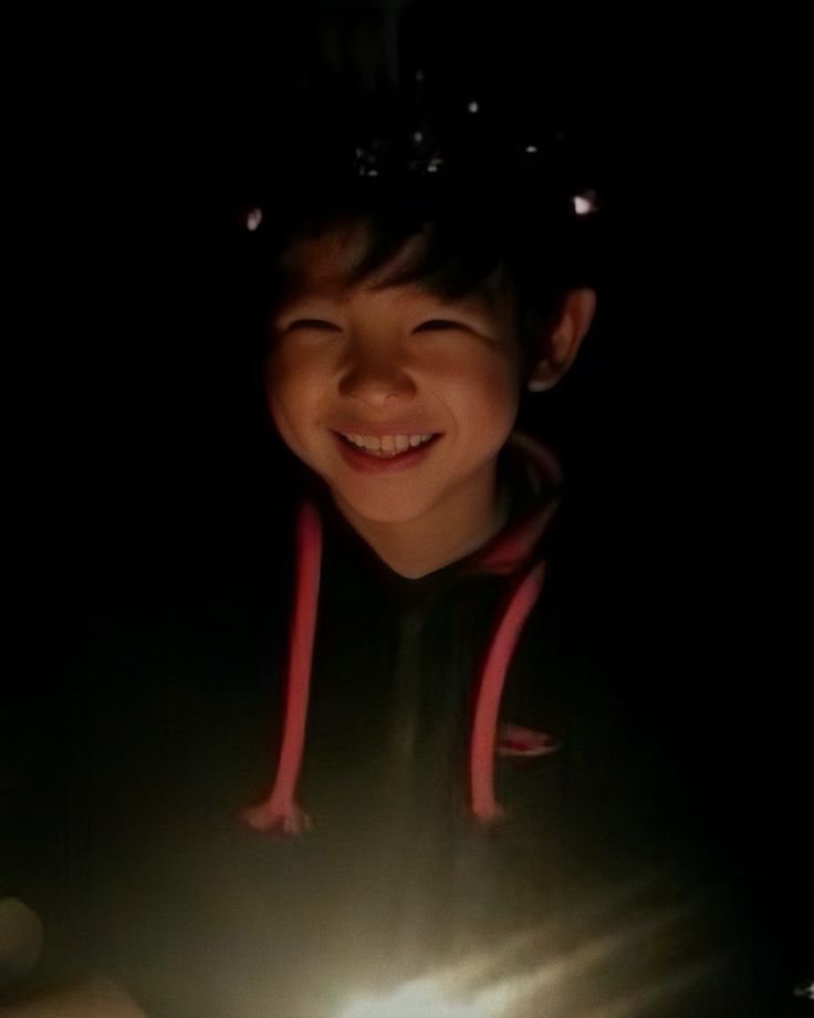 lifesbetterwjju's tweet photo. baby juhoon makes me wanna wrap him in the softest blanket and protect him from every bad thing in this world 🥹 https://t.co/t8eh3de4hX