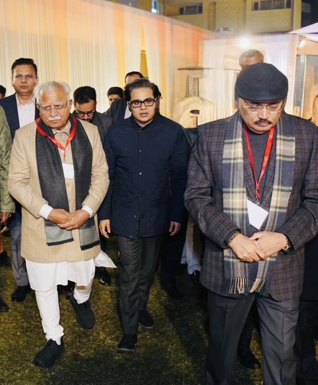 Dabang_khan5's tweet photo. गली-गली में हल्ला है,
CJI सूर्यकांत RSS का दल्ला है !! https://t.co/TpHKwUbOOe