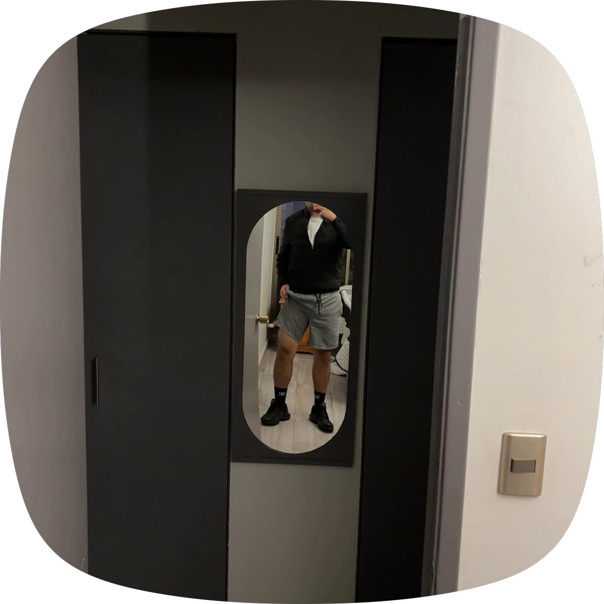 mtodjs's tweet photo. 🦶🏽(?) 
😛 https://t.co/9dbXcTRzLU
