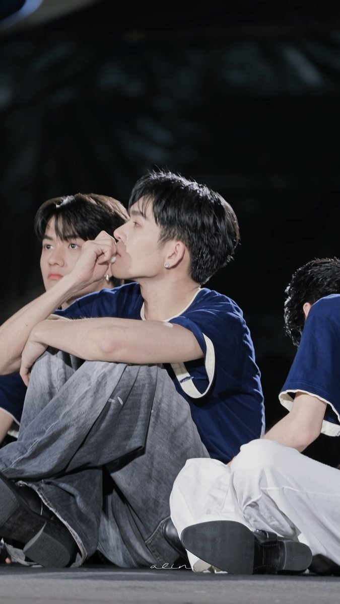 kuromiwithpippp's tweet photo. พี่อู่อู๋เก่งแล้วนะคับ พี่พาแฟนบอยมาไกลมากจริง
ภูมิใจในตัวพี่น้าา ~ อู๋ด้งมั่ยล้อง

MR FANBOY BUSKING TRUE5G
#แฟนบอยบัสกิ้ง #auautnp https://t.co/eXfa0zaiyW