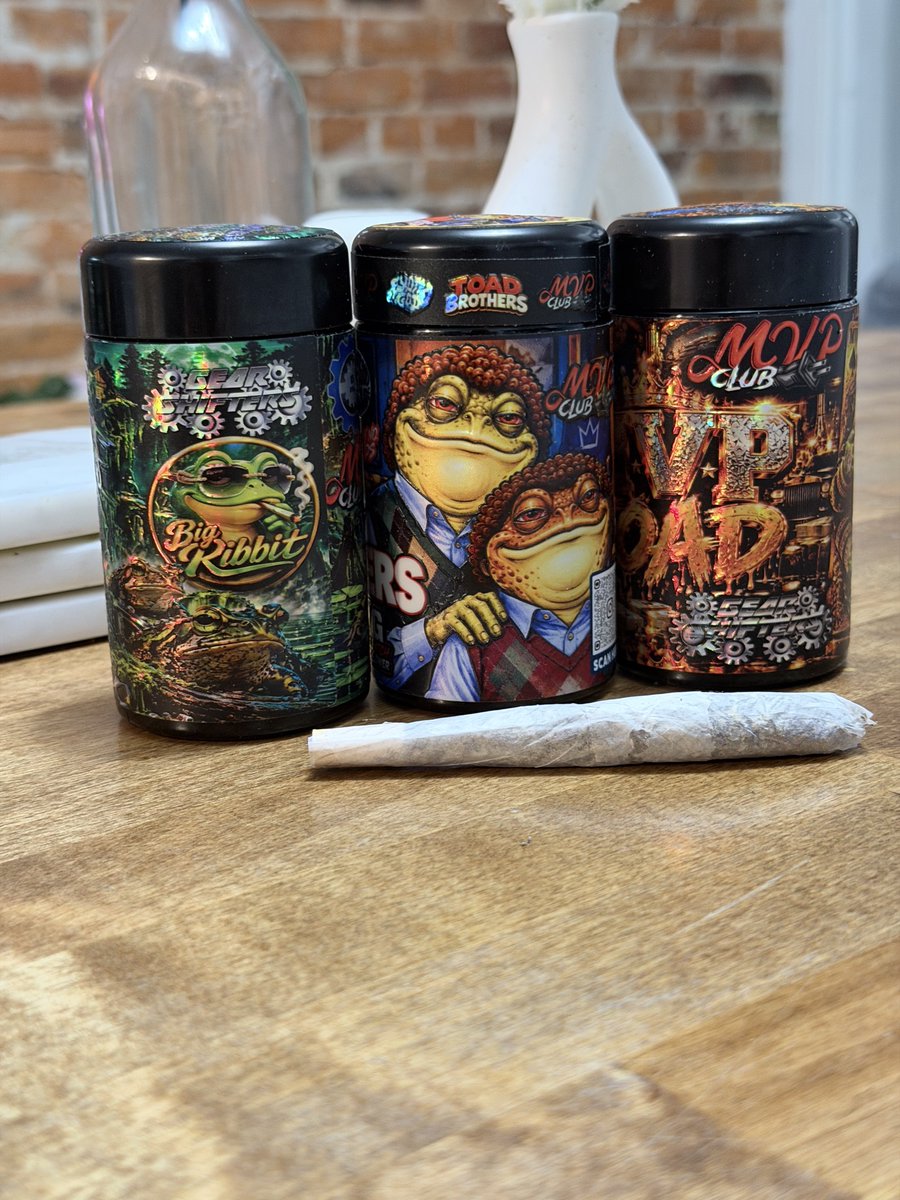 StonedLegxnd's tweet photo. Some of the best toad I’ve smoked , no bs 🐸🔥 https://t.co/vhy8n0mBrF