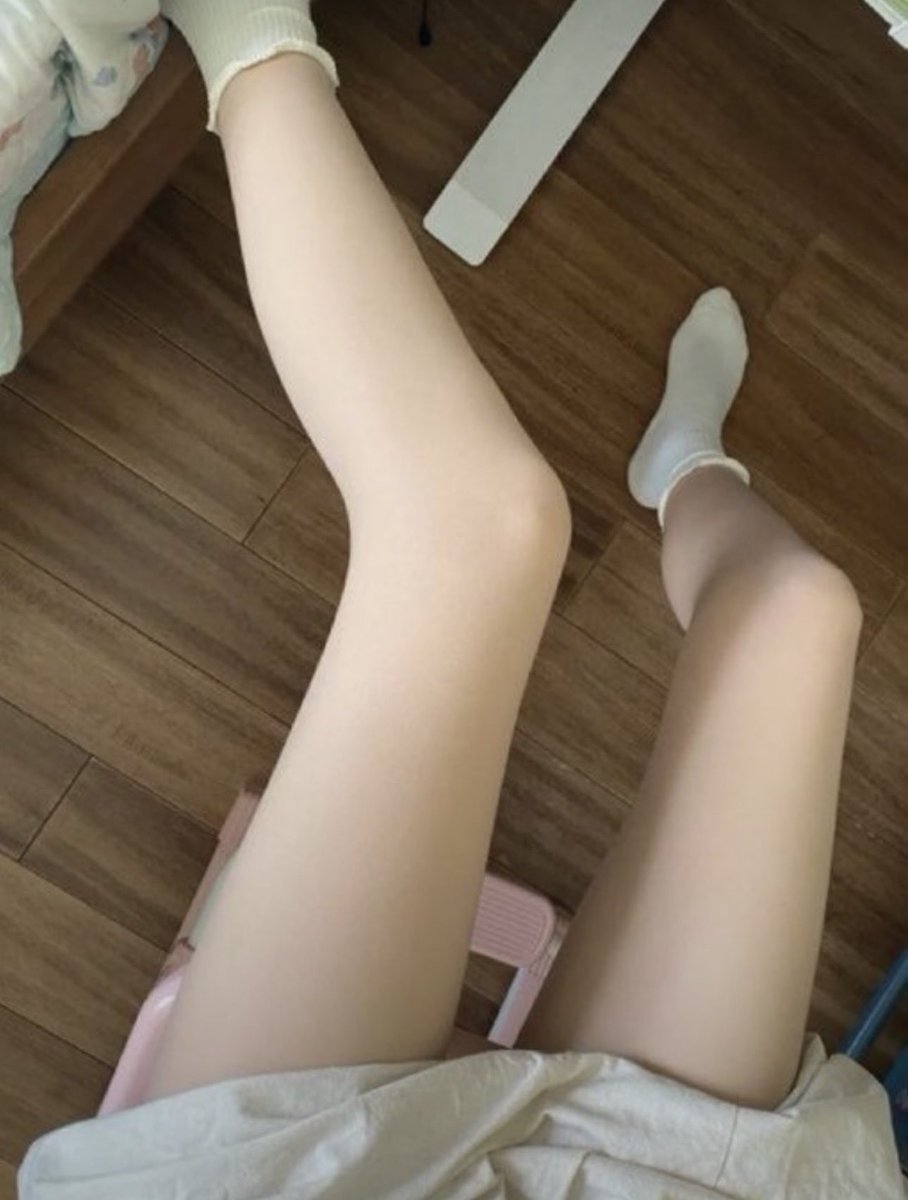 haley62xt3's tweet photo. 有男生要看福吗？睡醒新拍的

无🚪上供！开脱！

看完不许我说我黑！！！ https://t.co/tylrBDUsaY