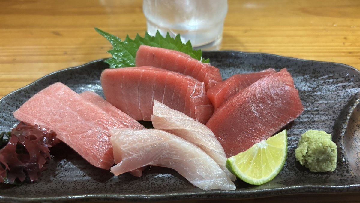 mio1720768's tweet photo. さて、その上で正直ベースの感想は言うべきか否か まず「価格に対してかなり美味しかった」のは間違い無いです https://t.co/wN5VRy0qWq