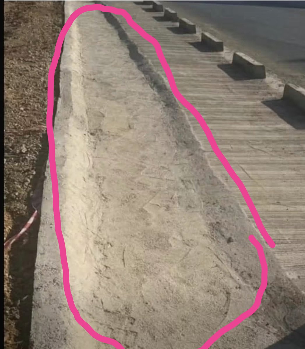 DavidKa07247477's tweet photo. "No, you're giving contracts to foreign companies at the expense of local ones."
Meanwhile, the workmanship of local companies. 👇 https://t.co/n5JXYWXyV6