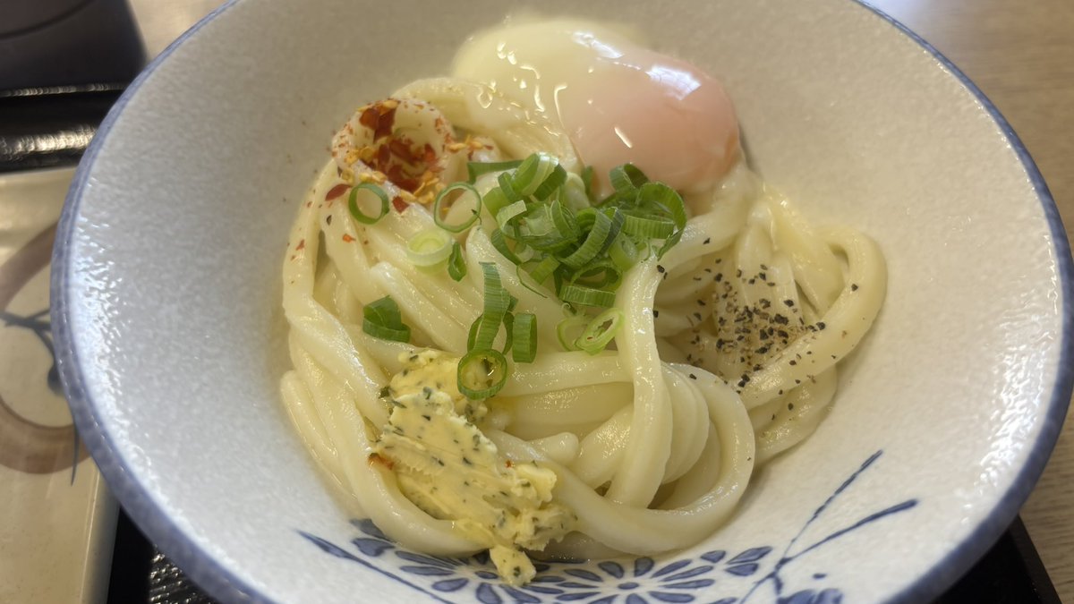 spec__8's tweet photo. 四国入国！うどん(◎'ω')ｳﾒｪ!! ここから6時間て高知くん陸の孤島過ぎんか！？！？ https://t.co/hg3XMdl1mN