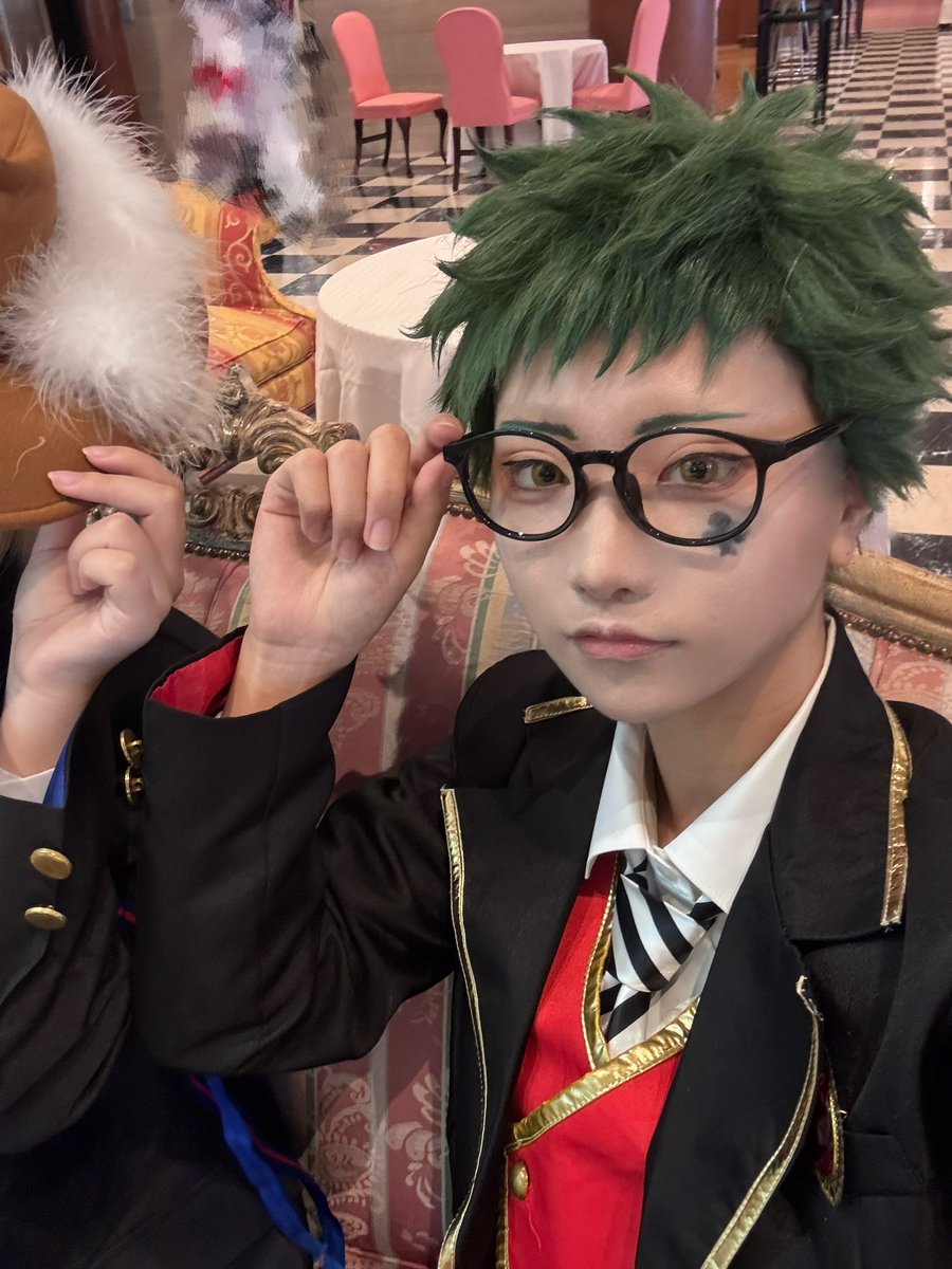 ZASUsankakke's tweet photo. #CPラヴィーナ姫路
💀と🏹とタルト食ってます🍓🌰 https://t.co/G2A5myULSg