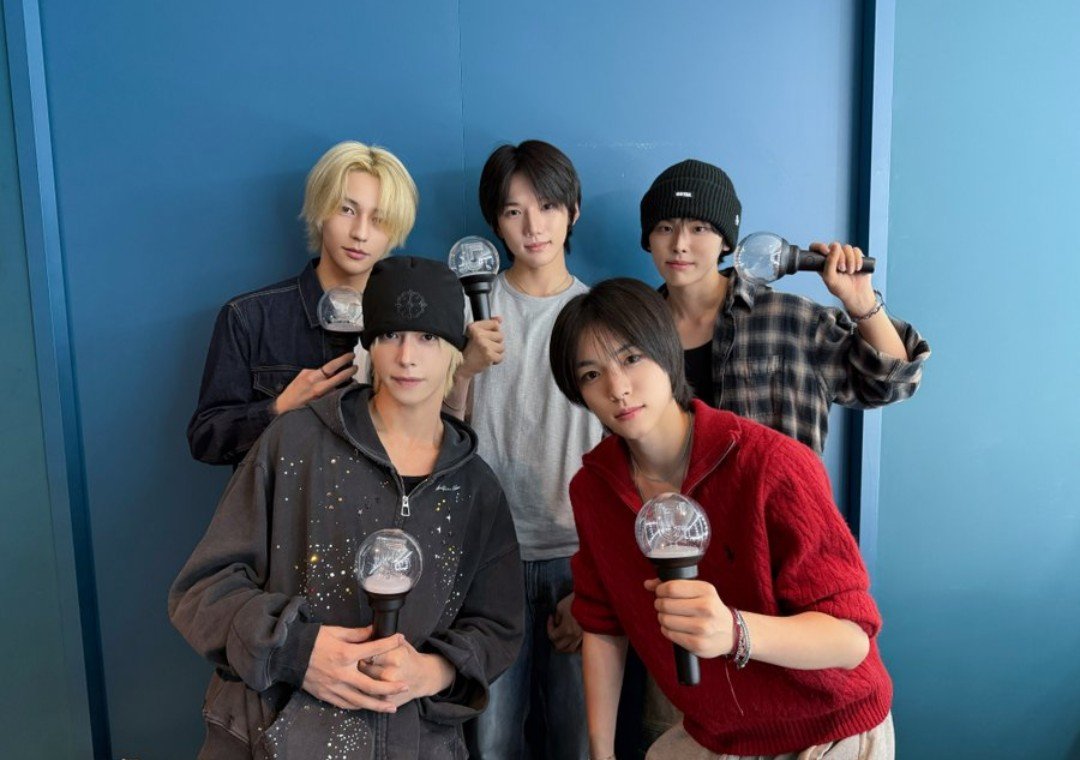 todayjun08123's tweet photo. レジェンド JXのライブ、セマネのひぃちゃん達、KEYVITUP、VAYONNのみんなも観戦～🙌✨
良い刺激になったかな？🥰

#JX
#ジェジュン
#ジュンス
#SAYMYNAME
#KEYVITUP (キビラップ)
#VAYONN (ベイオン)
iNKODE
@bornfreeonekiss 
#Tonight https://t.co/oKz9paw1EH