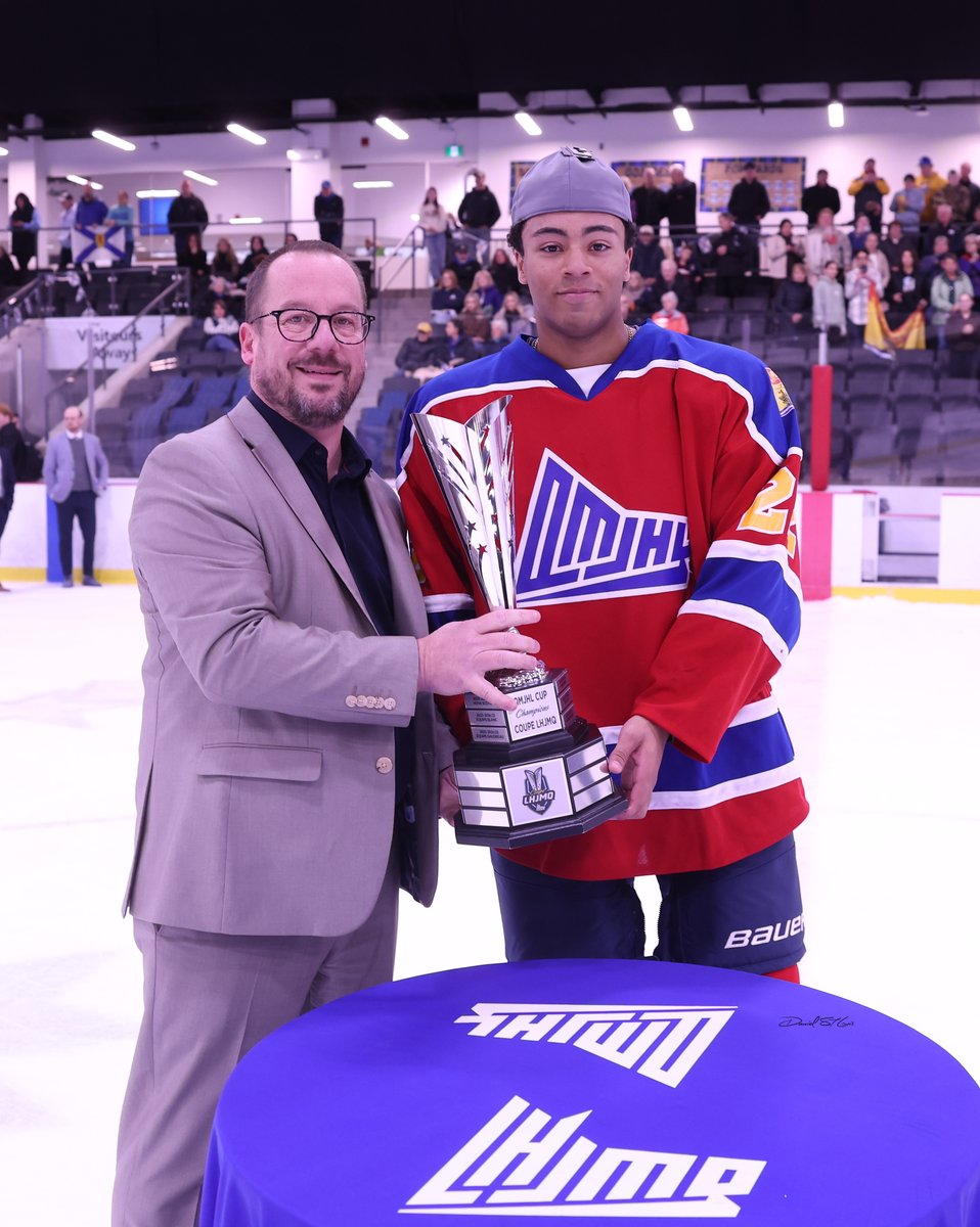 LHJMQ's tweet photo. Une autre édition mémorable de la Coupe LHJMQ, portion Atlantique s'est conclue hier à Dieppe, avec la victoire d'Équipe Nouveau-Brunswick! 🏆

Nous félicitons tous les joueurs et membres du personnel d'entraîneurs ayant participé à ce tournoi! 👏

#CoupeLHJMQ https://t.co/oHgXkidUcb