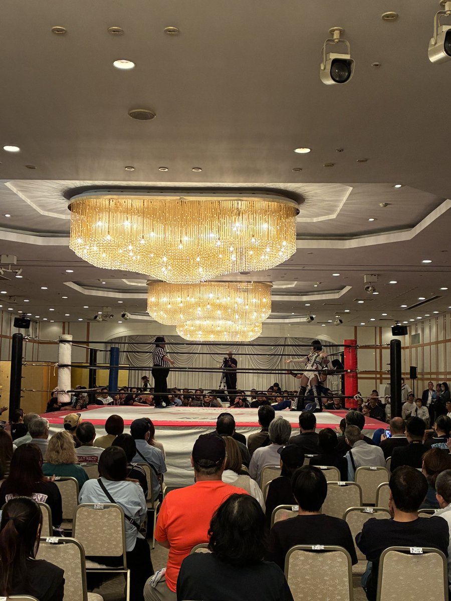 tjpw2013's tweet photo. ただいまより #wrestleUNIVERSE の「ユニバースキャス」で、銚子大会をゲリラ生配信スタート‼️
https://t.co/oqYdSOjTMp

⚠️アーカイブ無し
⚠️すごい手ブレや安定しない画角、通信環境による画質低下などはご容赦ください

#tjpw https://t.co/n4jEVtFbh2