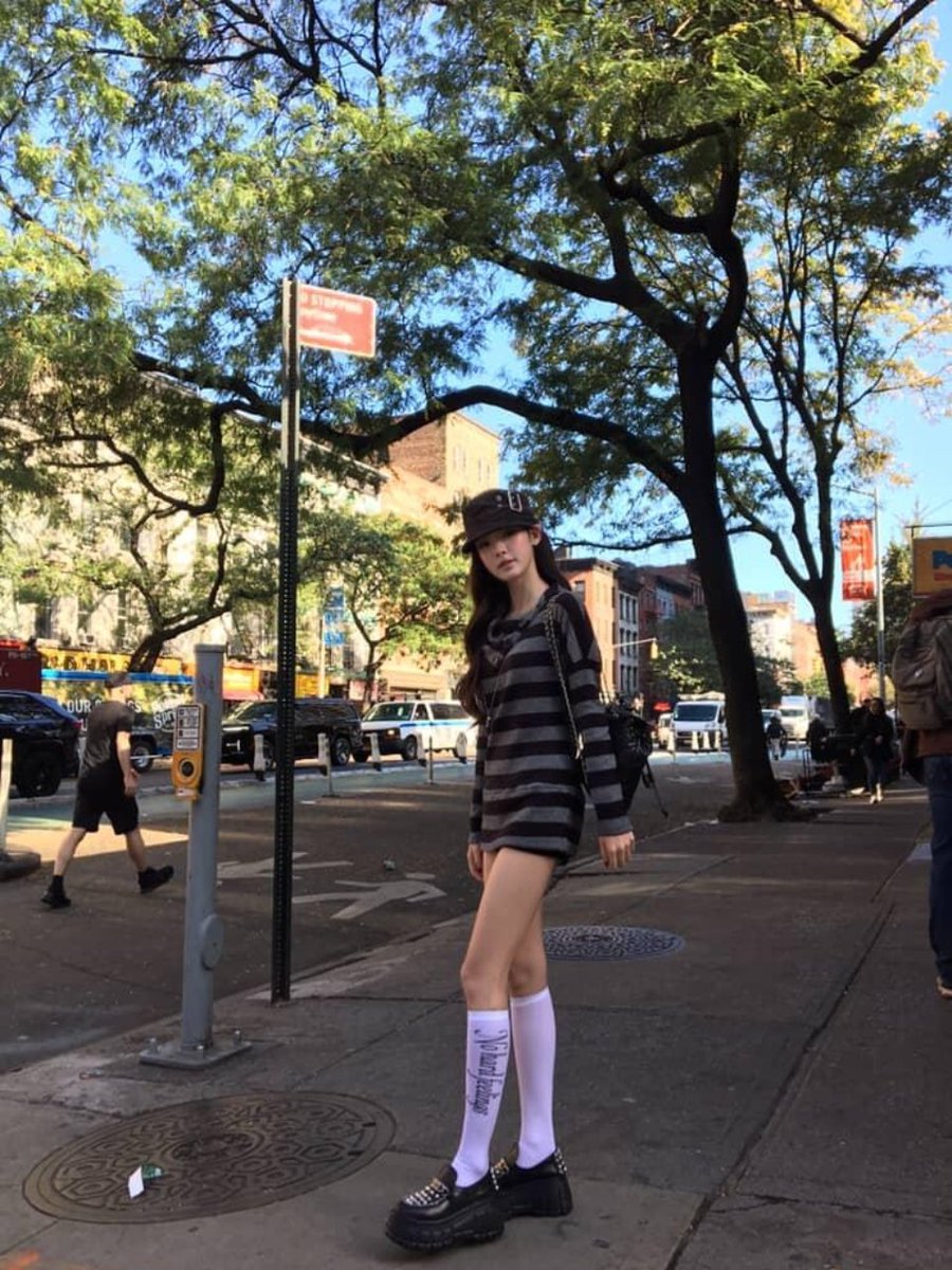 yooharam_'s tweet photo. ୨ৎ ˚₊‧  i found myself falling a little more in love with this city, once again New York is blessing my morning♡ https://t.co/JheT5kqD7H