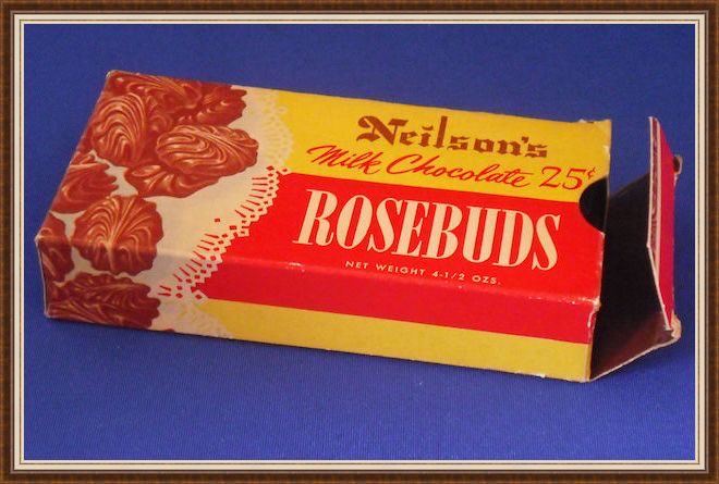 oldcanadaseries's tweet photo. Do you remember Rosebuds? What is your favourite Canadian chocolate? 🇨🇦 https://t.co/49XoXWMDEt